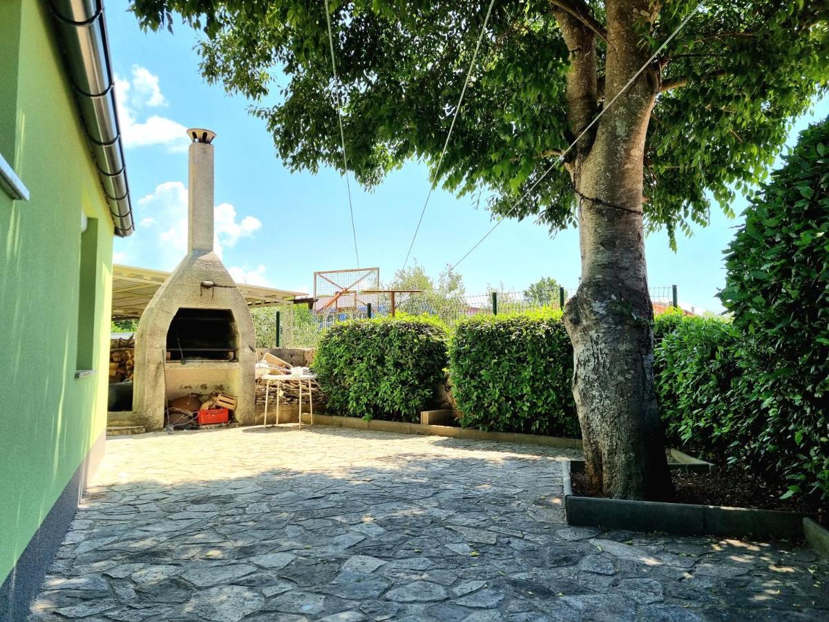Apartment Deni Skrbčići 外观 照片